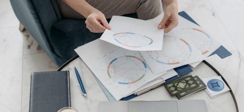Рейтинг 20 астрологических школ и онлайн-курсов, где вы научитесь составлять свою натальную карту, астрологию и предсказывать будущее с нуля